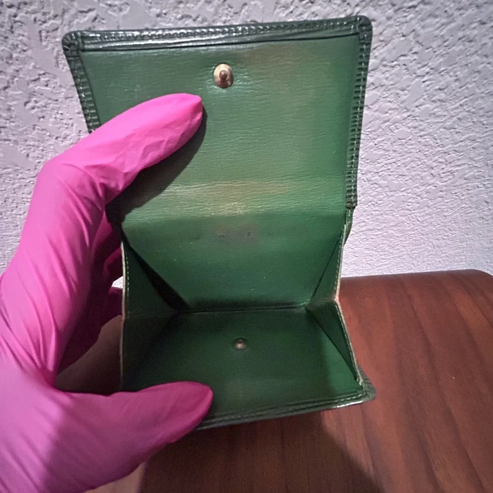 Louis Vuitton Epi Leather Compact Elise Wallet in Green